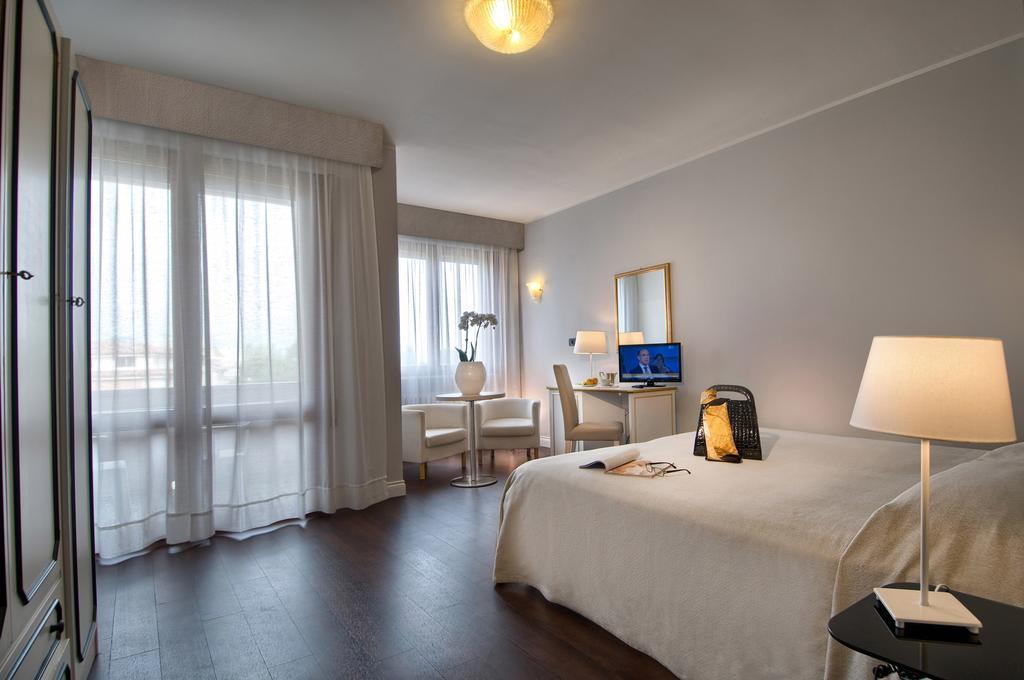 Hotel Terme Principe Абано Терме Стая снимка